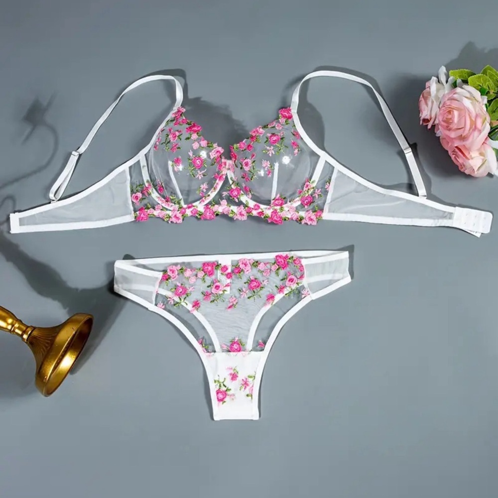 Brand new, gorgeous floral mesh bra and thong set, women’s lingerie bridal​​